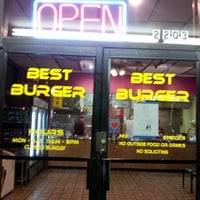 Photo taken at Best Burger by Ericka M. on 12/20/2012
