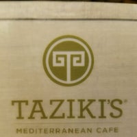 Foto diambil di Taziki&amp;#39;s Mediterranean Cafe oleh Jeff R. pada 2/27/2017