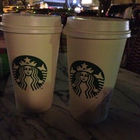 Photo taken at Starbucks by 🇬🇷iz〽️irli_nnc🇹🇷➰ N. on 4/23/2013