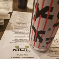 Снимок сделан в Pickled Pig Pub пользователем Bill 🇺🇸 2/28/2021