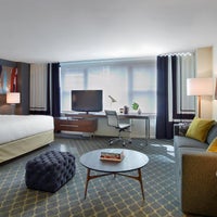 8/5/2013 tarihinde HotelPORT®ziyaretçi tarafından The Fifty Sonesta Select New York'de çekilen fotoğraf