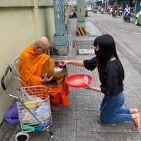 Photo taken at Wat Phai Ngern Chotanaram by Pahn💛 . on 10/12/2020