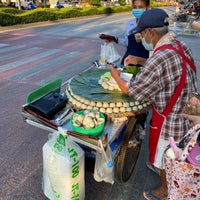 Photo taken at Bang Na Intersection Market by Pahn💛 . on 3/26/2020