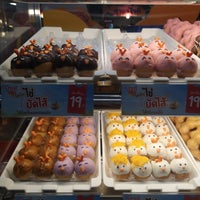 Photo taken at Mister Donut by Pahn💛 . on 7/16/2019