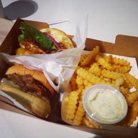 1/4/2015에 Tommy W.님이 Custom Burgers by Pat La Frieda에서 찍은 사진