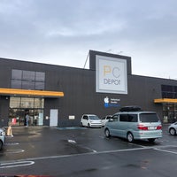 Photo taken at PC DEPOT 三島店 by Izumi I. on 12/13/2022
