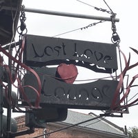 Снимок сделан в Lost Love Lounge пользователем Joe G. 5/11/2019