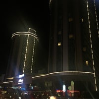 รูปภาพถ่ายที่ Hilton Istanbul Kozyatagi โดย Mevlüt S. เมื่อ 4/27/2016