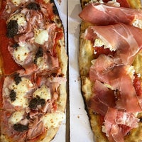 Foto tirada no(a) Mangia Pizza Firenze por Jackie S. em 9/20/2023