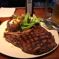 Photo taken at Outback Steakhouse by Kyle L. on 8/10/2017