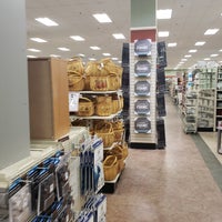 Christmas Tree Store Erie Pa / Working At Christmas Tree Shops In Erie