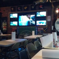 9/16/2012 tarihinde Chris R.ziyaretçi tarafından T-Bones Sports Pub'de çekilen fotoğraf