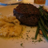 Photo taken at Fleming&amp;#39;s Prime Steakhouse &amp;amp; Wine Bar by Les W. on 11/20/2012