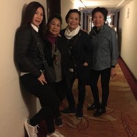 Photo taken at 广州宾馆 Guangzhou Hotel by Mymy N. on 11/24/2016