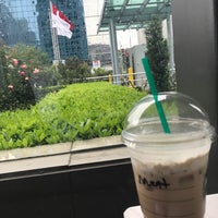 Photo taken at Starbucks by 💣 on 5/7/2018
