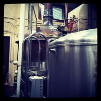 1/1/2013 tarihinde Tigg O.ziyaretçi tarafından Mt. Shasta Brewing Co.'de çekilen fotoğraf
