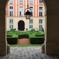 Foto tirada no(a) Hôtel Jeanne d&amp;#39;Arc por Hen s. em 6/9/2018