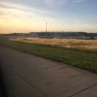 Photo taken at Runway 07/25 by Hen s. on 6/15/2018