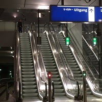 Photo taken at Metrostation Amsterdam Centraal by Hen s. on 9/30/2018