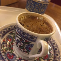 Foto diambil di Robert&amp;#39;s Coffee oleh Yağmur Y. pada 3/21/2018