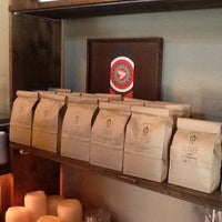1/26/2015にFuego Coffee RoastersがFuego Coffee Roastersで撮った写真