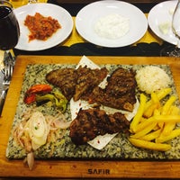 Снимок сделан в Safir Ocakbaşı ve Restaurant пользователем Mehmet Bugra Ş. 11/25/2015