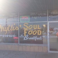 Photo taken at phyllis Soul Food by AdoraAdoreHer on 11/10/2013