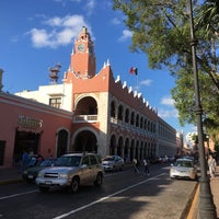 Foto diambil di Palacio Municipal de Mérida oleh gigabass pada 1/15/2019