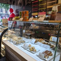 Photo taken at Sweetwaters Coffee &amp;amp; Tea 5th Ave. Park Slope by Michael L. on 8/13/2020