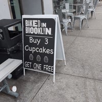 รูปภาพถ่ายที่ Baked In Brooklyn โดย Michael L. เมื่อ 1/6/2024