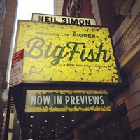 9/9/2013 tarihinde Lauren G.ziyaretçi tarafından Big Fish on Broadway'de çekilen fotoğraf