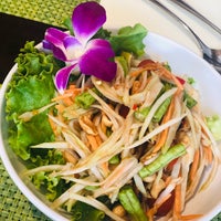 Foto diambil di Vee&amp;#39;s Bistro - Thai Food - Take away oleh Ashley L. pada 5/14/2019