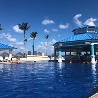 Photo taken at Melia Nassau Beach - Main Pool by Randy M. on 10/30/2018
