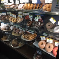 Photo taken at Top Pot Doughnuts by Daryn N. on 2/3/2017