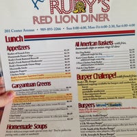 Das Foto wurde bei Rudy&#39;s Red Lion Diner von Kris P. am 5/6/2014 aufgenommen
