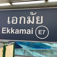 Photo taken at BTS Ekkamai (E7) by taichaman on 6/23/2023