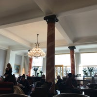 Foto tirada no(a) Hotel Palace por Dalocska em 2/11/2017