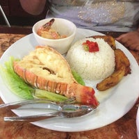Das Foto wurde bei Mi Habana Cafe Cuban Restaurant von Tyrone W. am 8/24/2013 aufgenommen