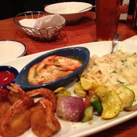 Photo taken at Red Lobster by Miguel I. on 12/5/2012
