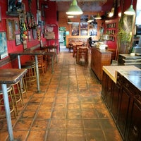 Photo prise au La Victoria Mexican Bakery &amp;amp; Cafe par Jeffery H. le12/26/2016