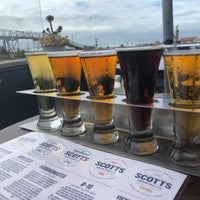 Photo prise au Scotts Brewing Co. par Bernadette M. le3/13/2019