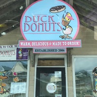 Foto diambil di Duck Donuts oleh Jessica T. pada 6/10/2020