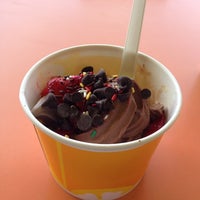 รูปภาพถ่ายที่ Nova Yogurt Co. โดย Carl C. เมื่อ 12/5/2012
