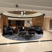 Foto diambil di Brussels Marriott Hotel Grand Place oleh Nawaf pada 1/15/2024