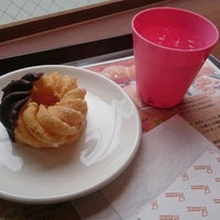 Photo taken at Mister Donut by かず さ. on 5/26/2016