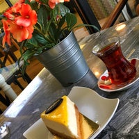 6/21/2020 tarihinde Züleyha Ö.ziyaretçi tarafından Meydani Cafe &amp;amp; Pastane'de çekilen fotoğraf