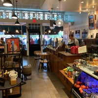9/30/2018 tarihinde Howard C.ziyaretçi tarafından Peet&amp;#39;s Coffee &amp;amp; Tea'de çekilen fotoğraf