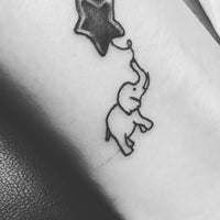 Снимок сделан в Vagonart Tattoo &amp; Piercing пользователем Tuğba Ö. 10/3/2017