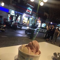 Foto diambil di La Piazza oleh Tuğba Ö. pada 8/19/2017