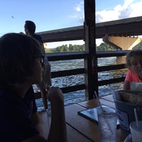 Foto tomada en Fisherman&amp;#39;s Wharf Seafood and Steakhouse  por Kimberly L. el 6/5/2016